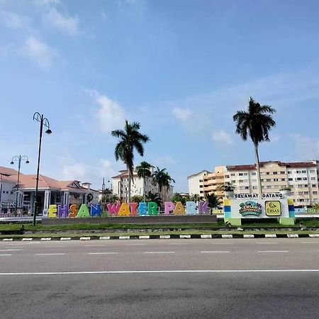 Homestay Elina - Cheap And Cosy Port Dickson Kültér fotó